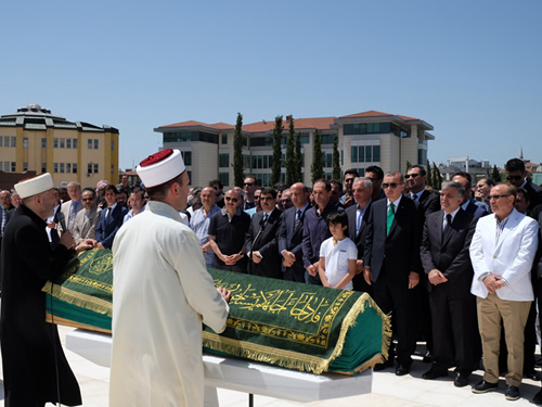11. Cumhurbaşkanı Gül, Ali Karaalioğlu’nun Cenaze Törenine Katıldı